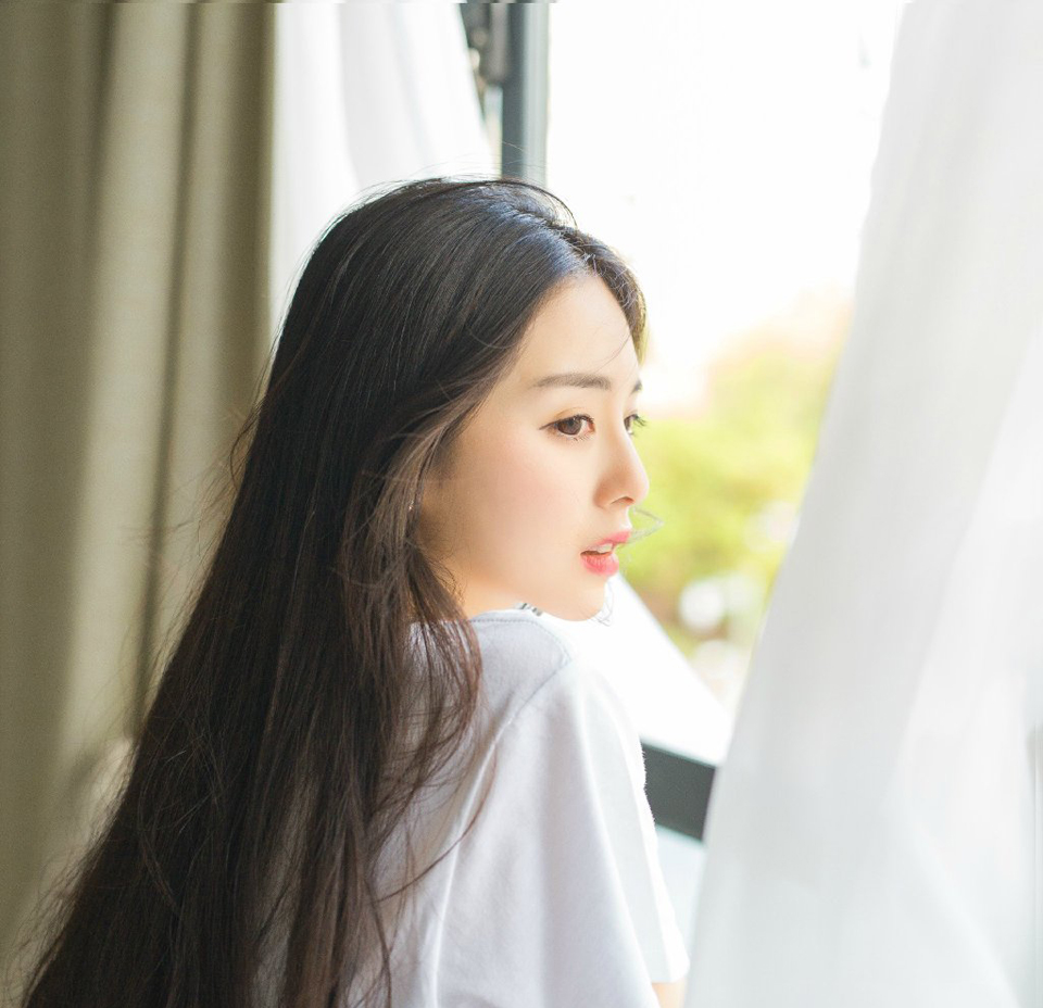只要你不离不弃，哪怕一辈子我也愿意奉陪到底。友情也好，爱情也罢